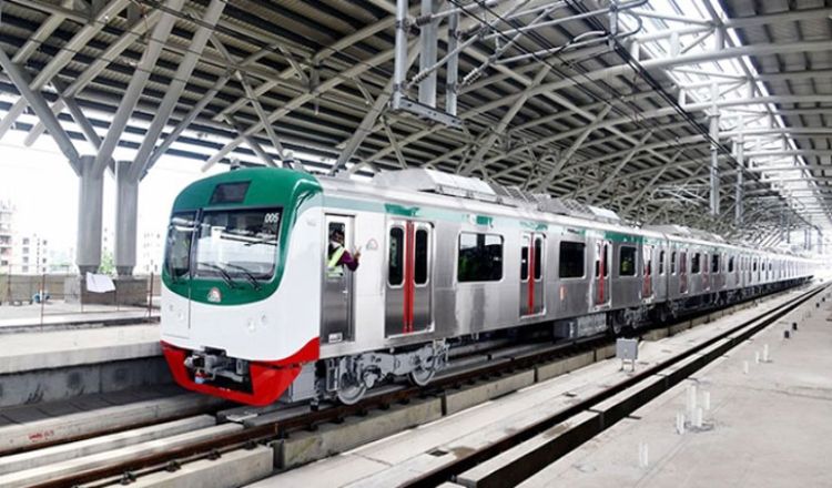 বিদ্যুৎবিভ্রাট: সাময়িক বন্ধ থাকার পর চালু মেট্রোরেল